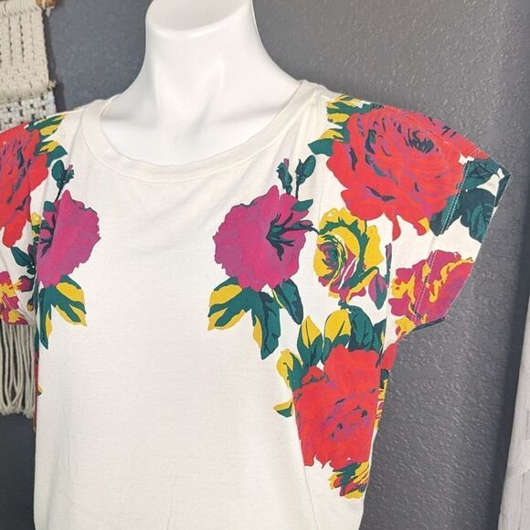 Anthropologie Rose Printed Super Soft White Floral T-shirt - Picture 6 of 8